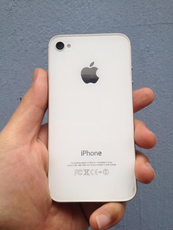 Cần bán em iphone 4s 16g trắng ios 6 quốc tế !