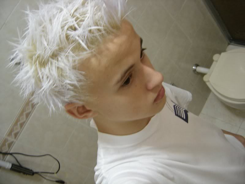 Dsc10741-001.jpg Meu cabelo branco (completo) picture by renanspor