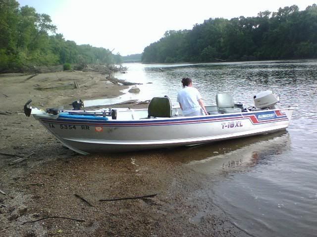 DaBoatontheDSMRiver.jpg