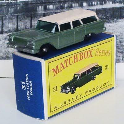Matchbox Lesney 31 b Ford Fairlane Station Wagon Empty Repro B Style Box 
