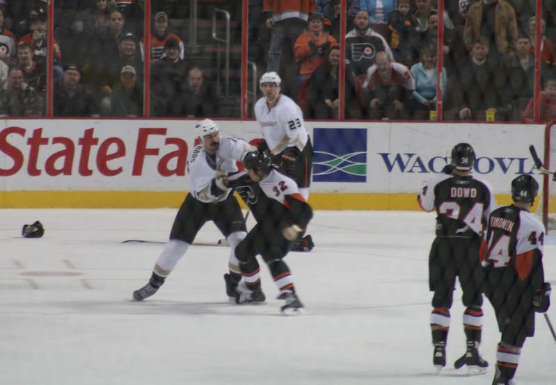 IMAGE: http://i124.photobucket.com/albums/p38/Almostapsp/cote2.jpg