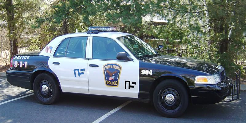 60_policecar2006copy.jpg