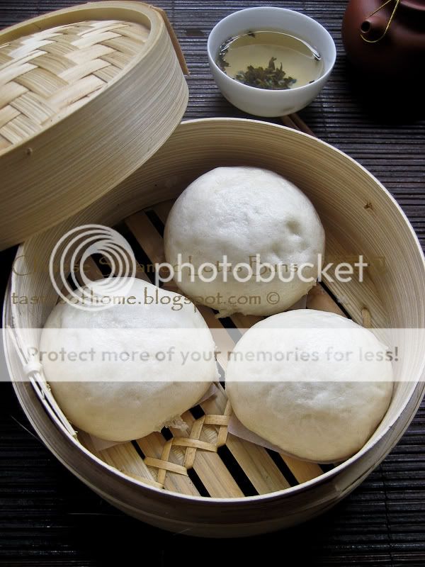 Chinese Steamed Lotus Buns