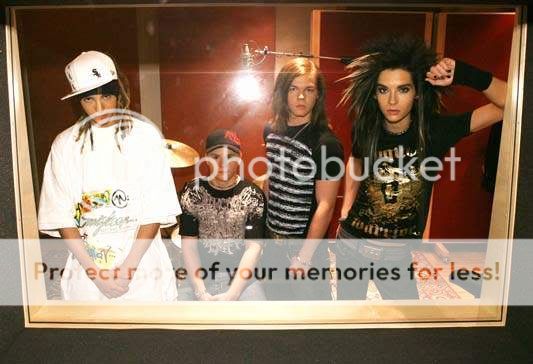 http://i124.photobucket.com/albums/p38/NickyFerrum4/Bill/7494.jpg